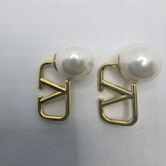 Valentino VLogo Signature Metal And Resin Earrings - Picture 4 of 11